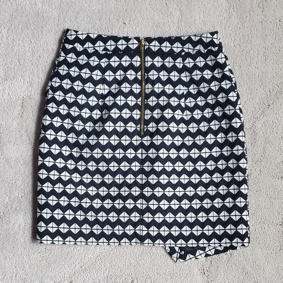 H&M  Geometric Pattern Miniskirt - Picture 2 of 8